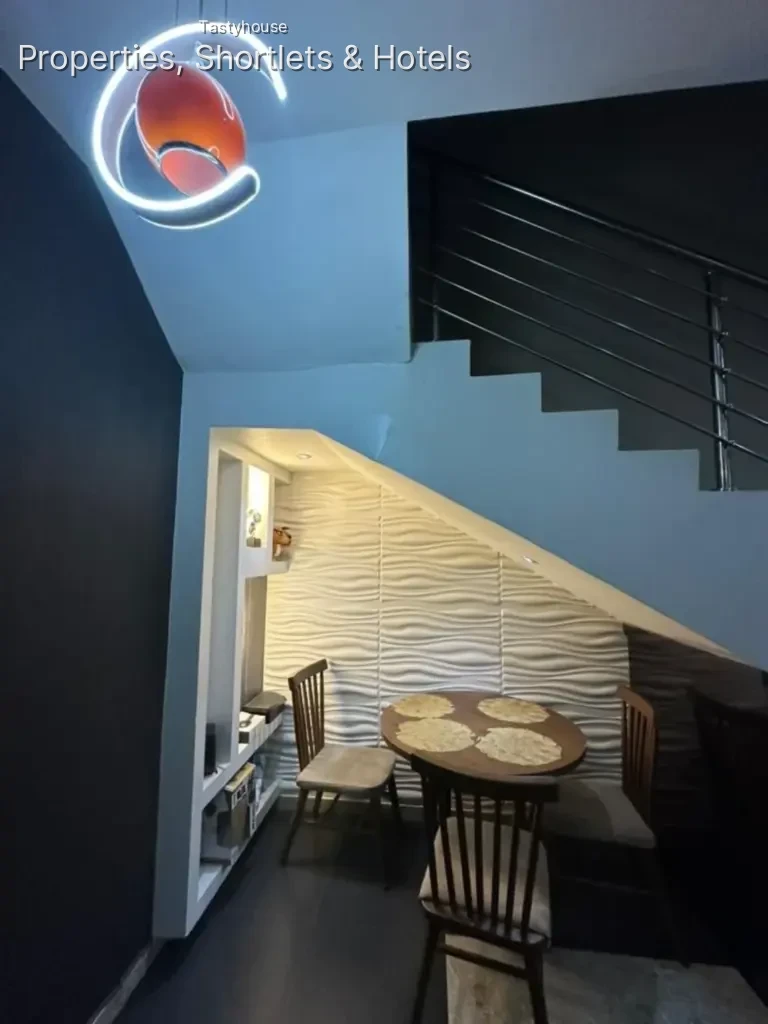Furnished 3-bedroom Terrace Duplex