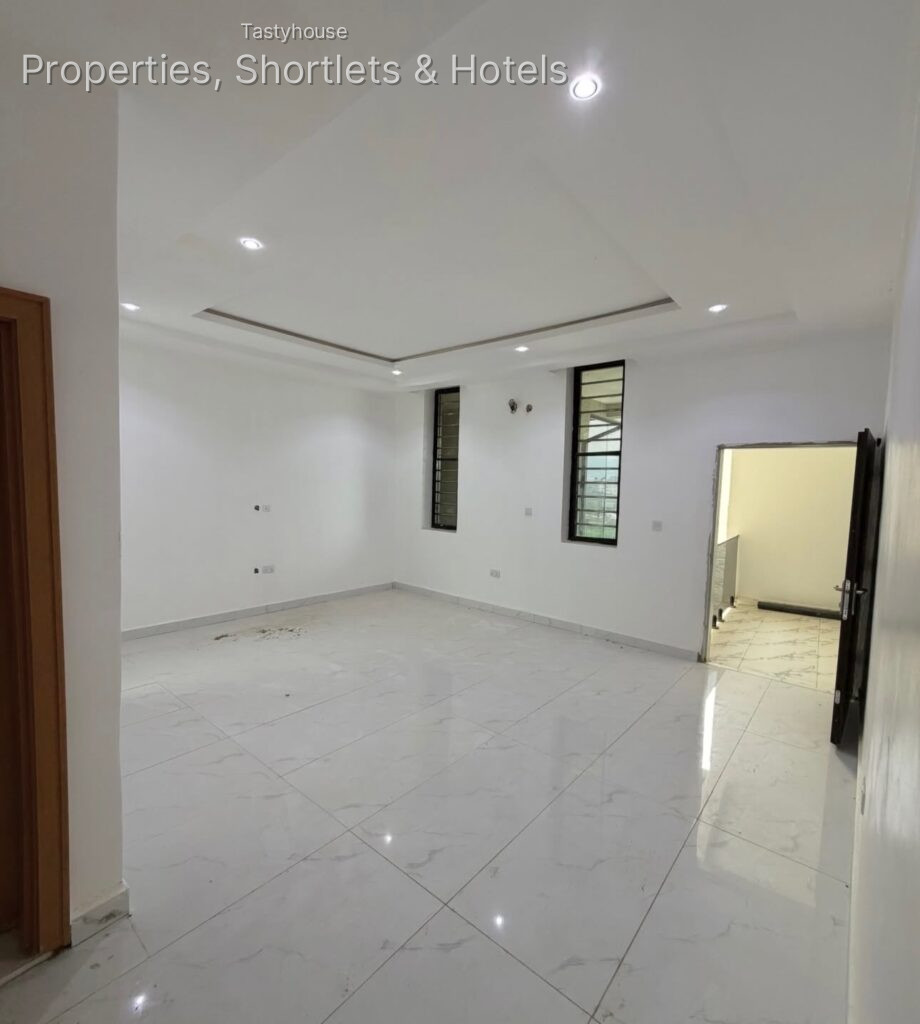 3-Bedroom Apartment