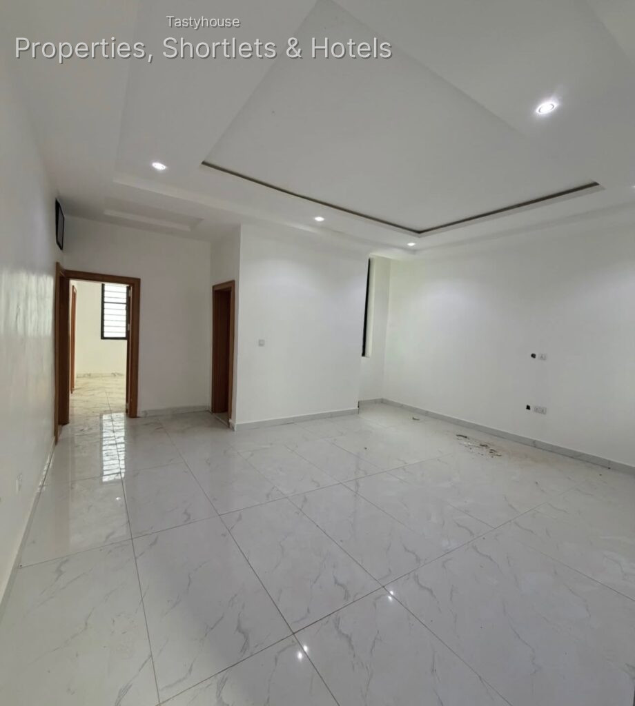 3-Bedroom Apartment