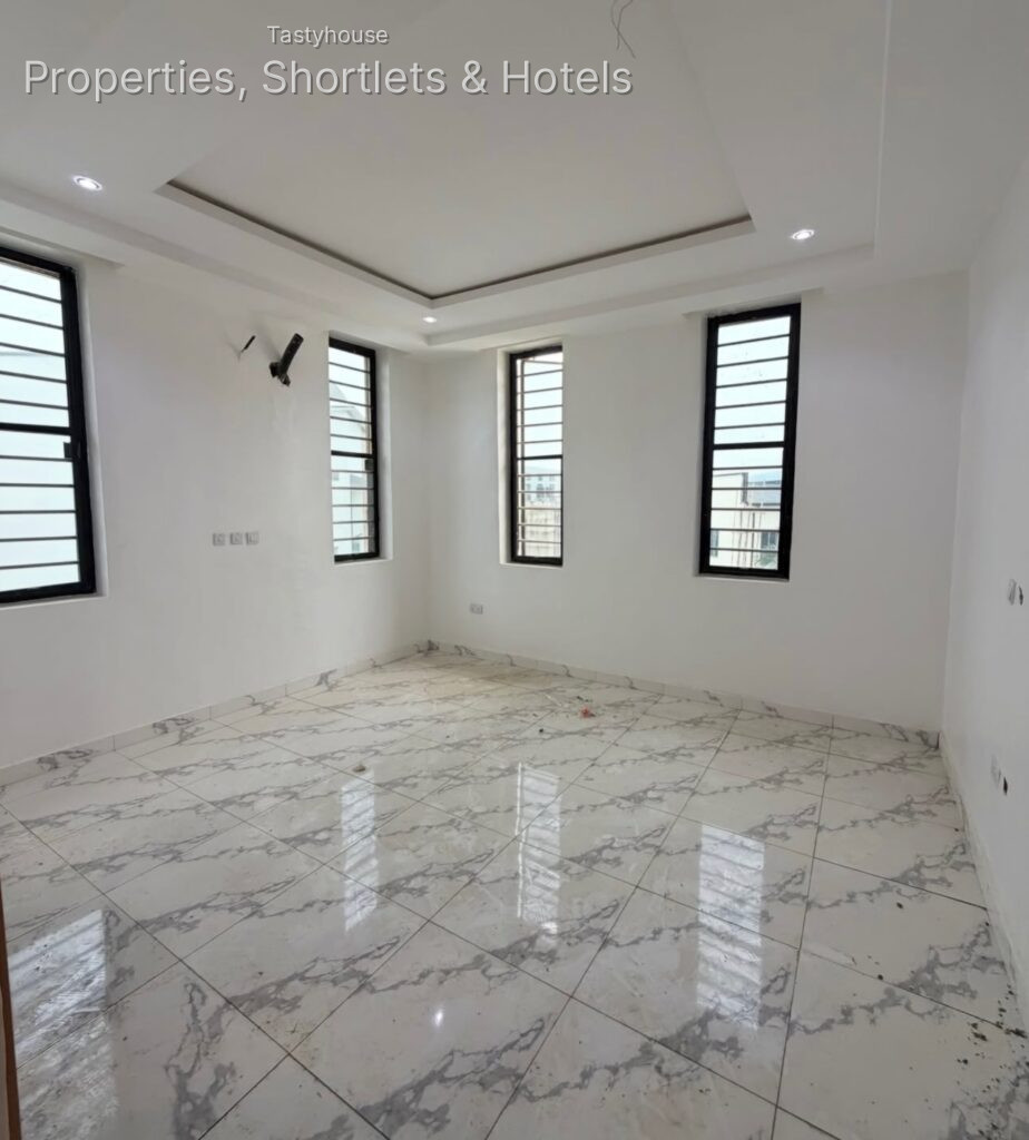 3-Bedroom Apartment