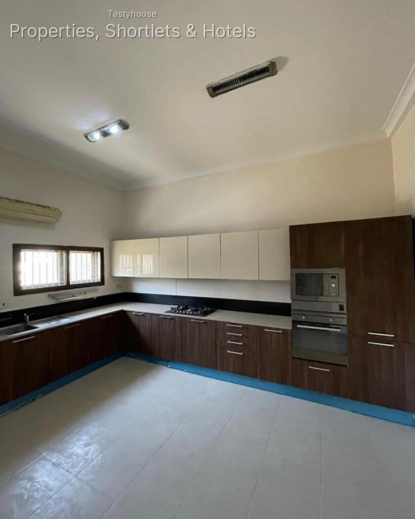4 – bedroom semi detached within ahilly terrain