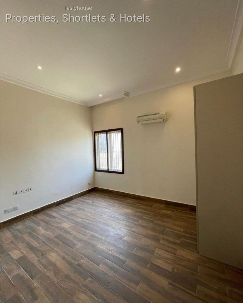 4 – bedroom semi detached within ahilly terrain
