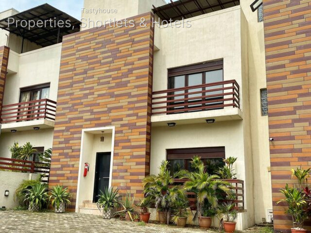 4 – bedroom semi detached within ahilly terrain