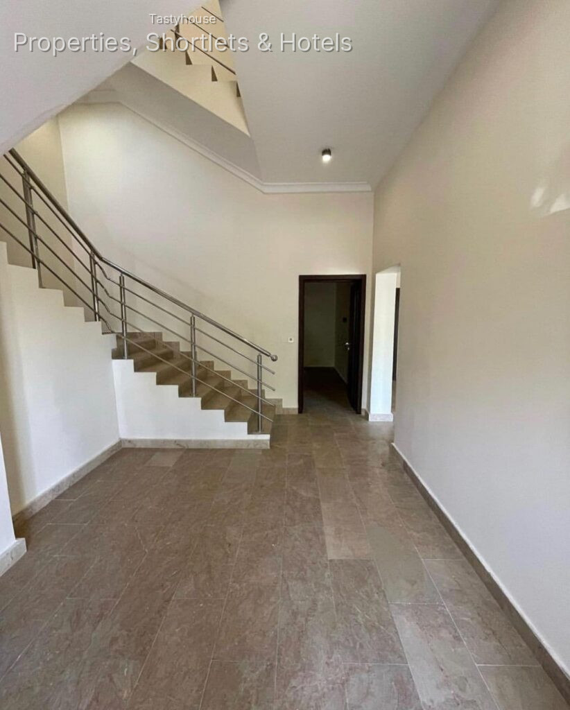 4 – bedroom semi detached within ahilly terrain