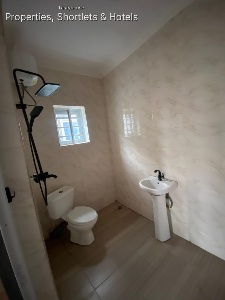 Lovely Room & Parlour Self-Contain Mini Flat in Ajah