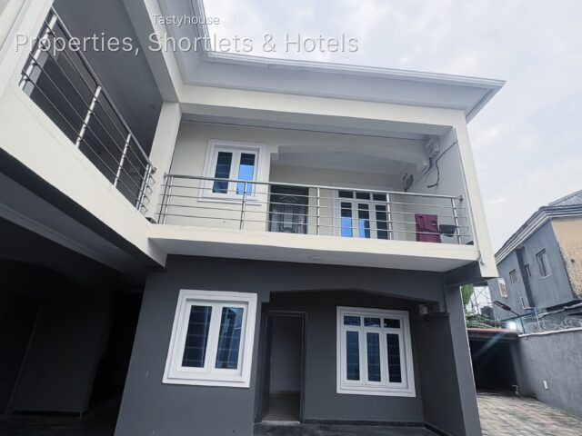Lovely Room & Parlour Self-Contain Mini Flat in Ajah