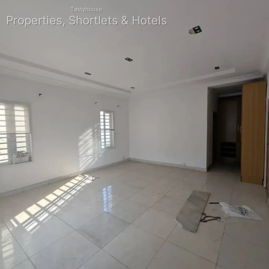 Large Studio Apartment