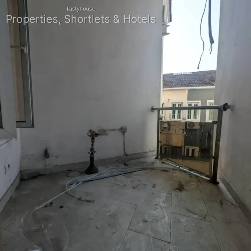 Large Studio Apartment