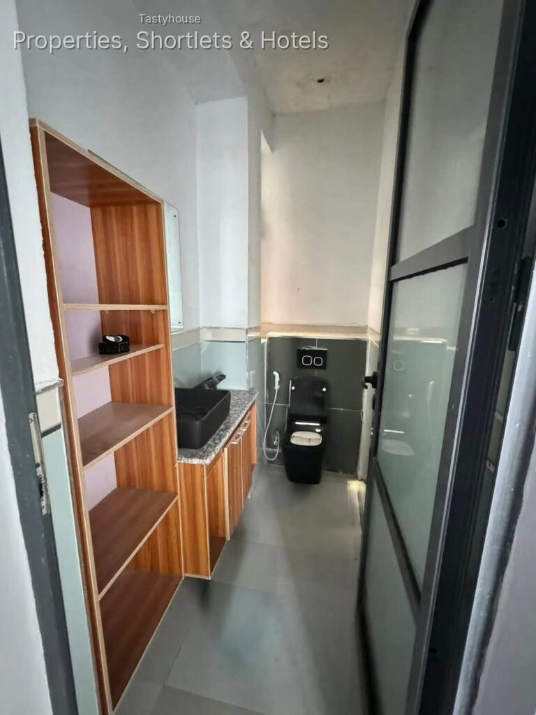 3-Bedroom maisonette duplex with bg,Elevator & designated parking space