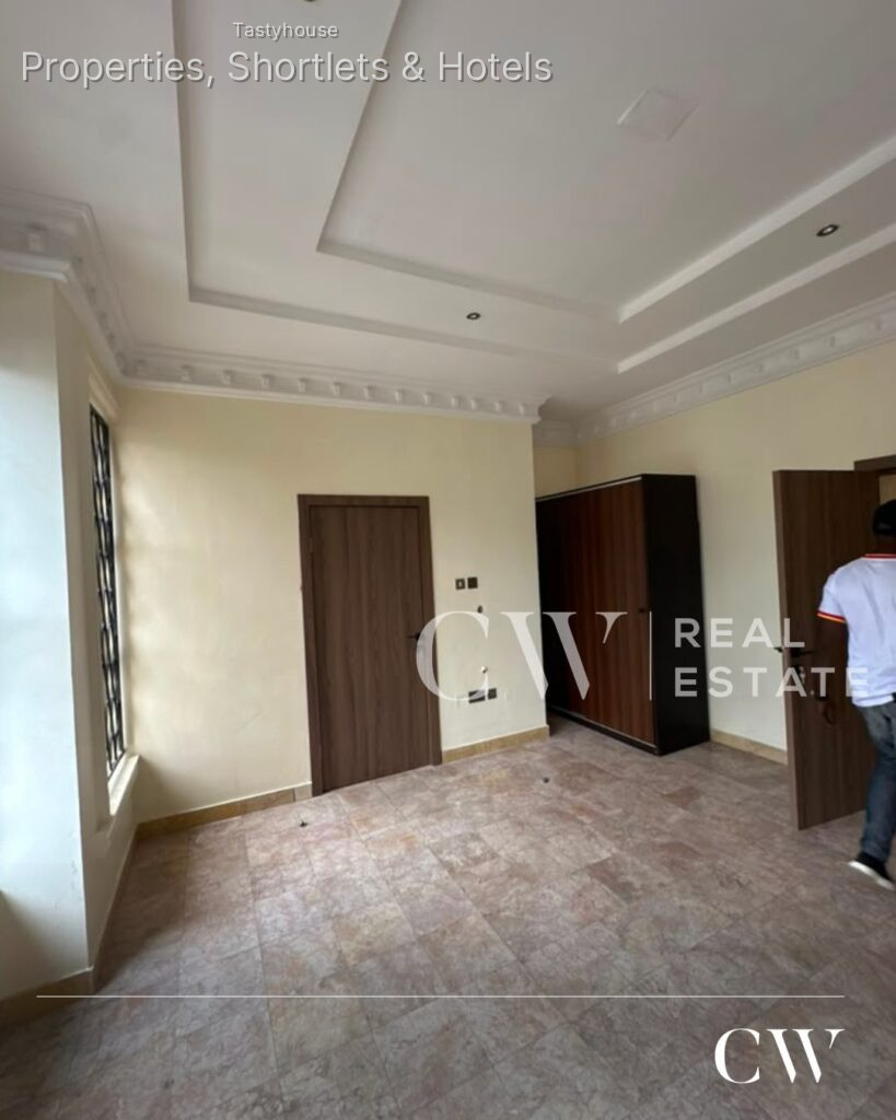 spacious 5-bedroom semi-detached