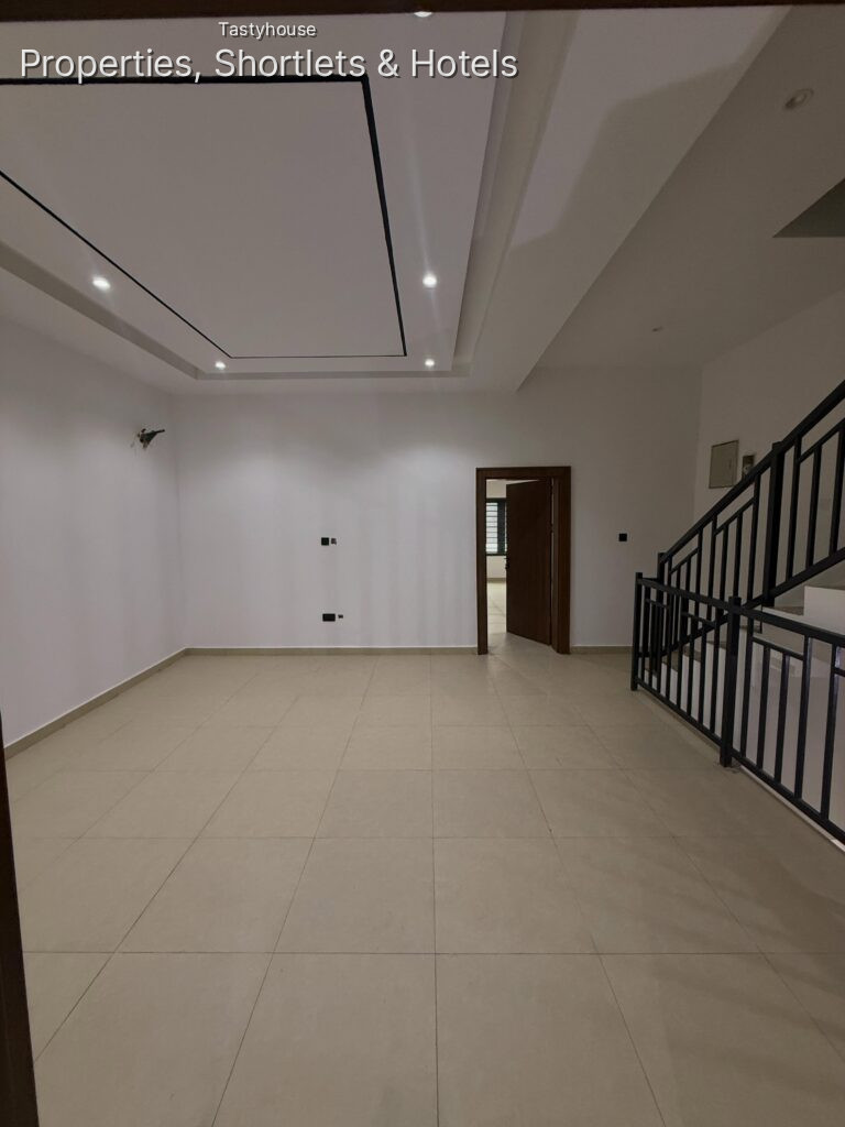 4 – Bedroom Terrace Duplex1 Room Bq