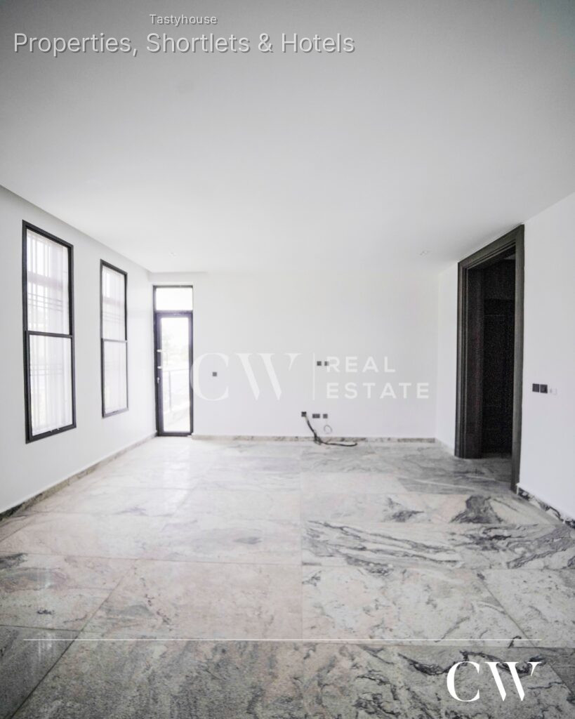 5 Bedroom Detached Duplex