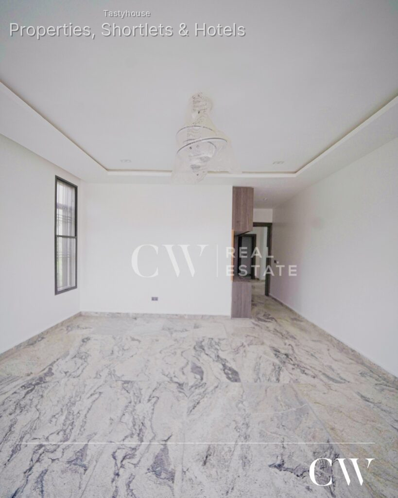 5 Bedroom Detached Duplex