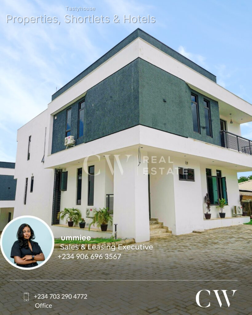 5 Bedroom Detached Duplex
