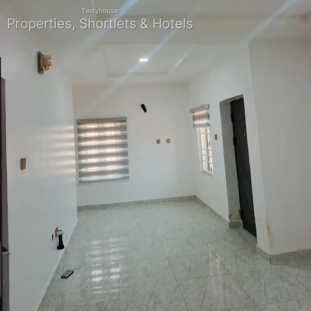 4 – Bedroom Flat