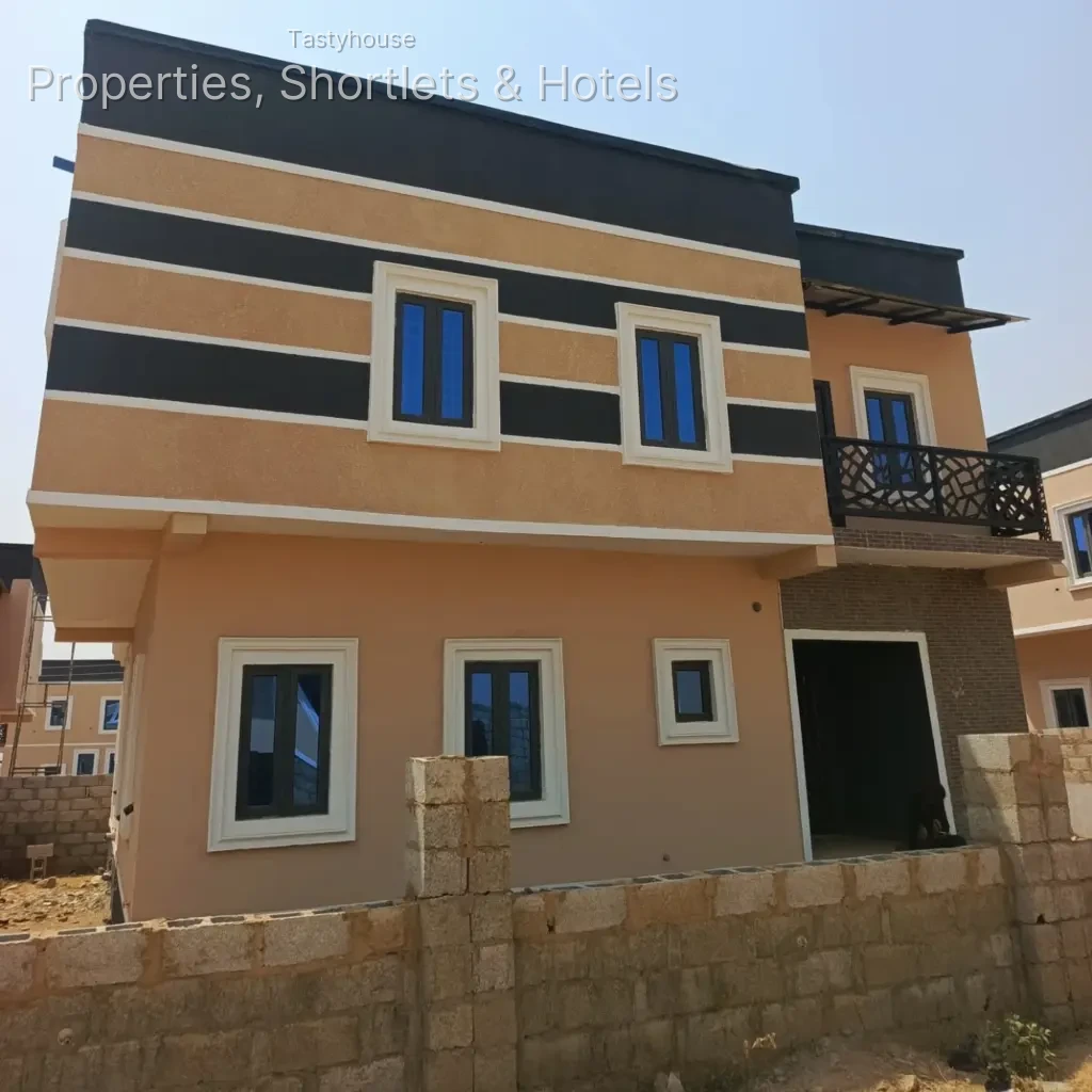 4 – Bedroom Flat