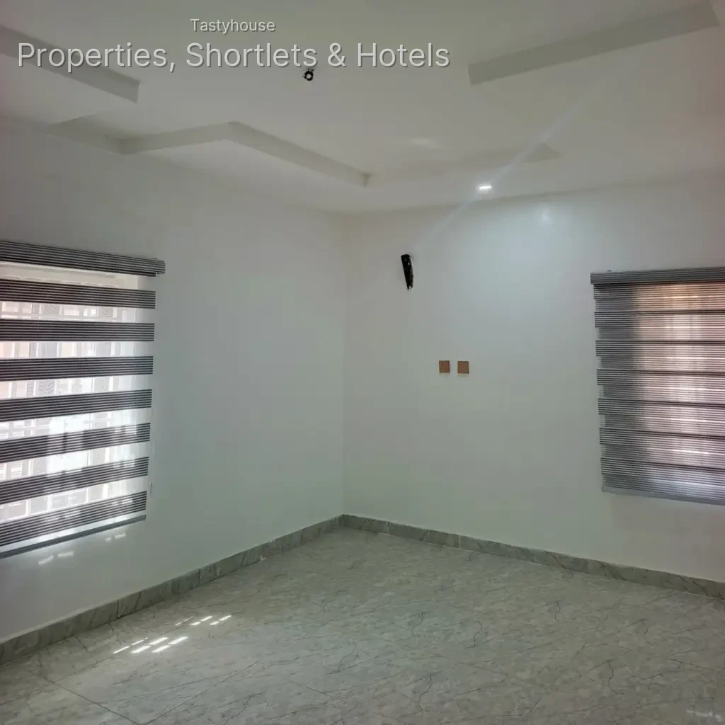 4 – Bedroom Flat