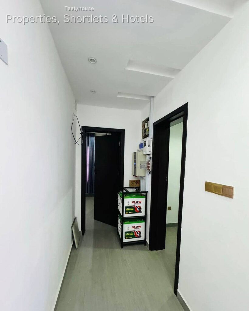 FINISHED NEWLY BUILT LUXURIOUS 4 BEDR0OM FULLY DETACHED DUPLEX