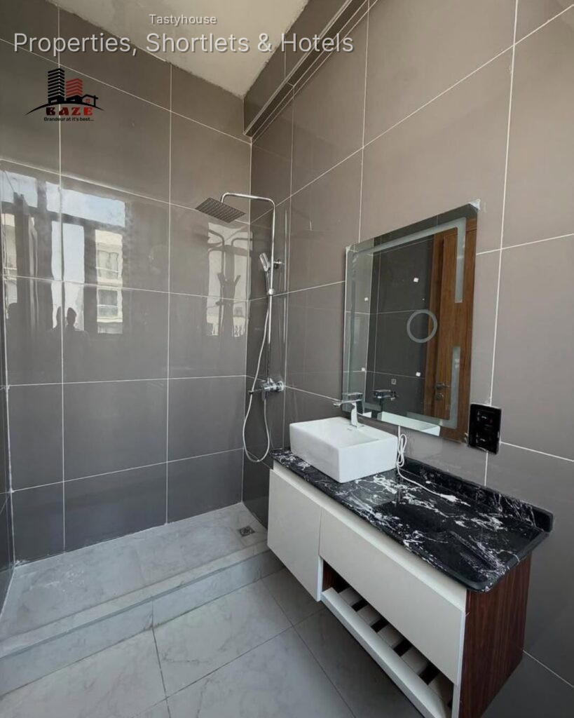 NEWLY BUILT & FULLYSERVICED 2 BEDROOM APARTMENT