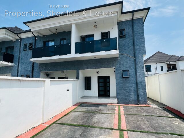 3 – Bedroom Terrace