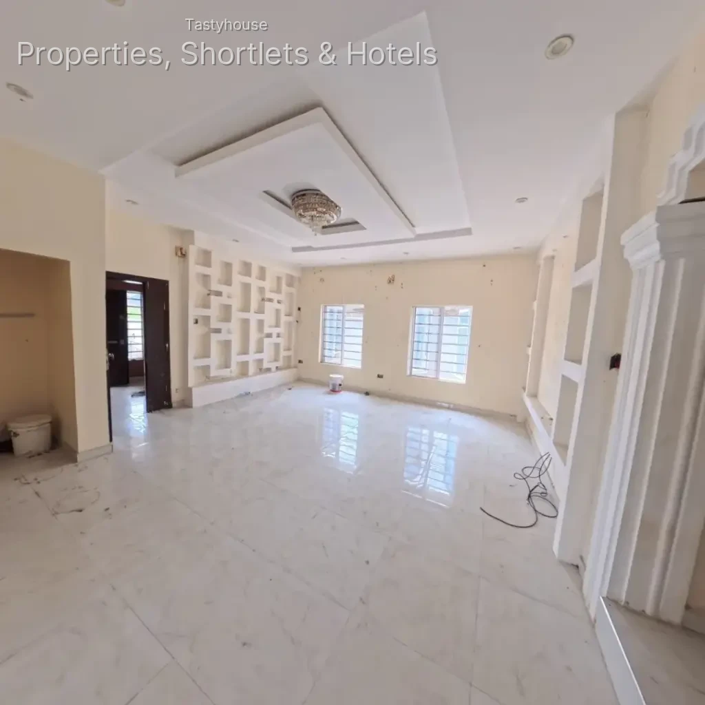 A Decent 4 bedroom Bungalow