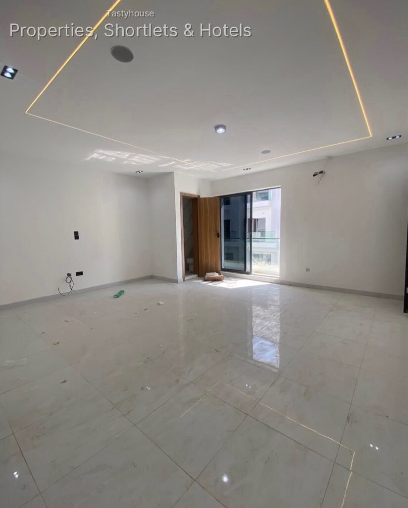 A nice & spacious 1-bedroom Apartment