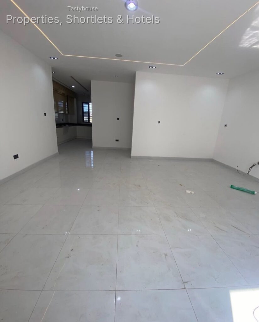 A nice & spacious 1-bedroom Apartment