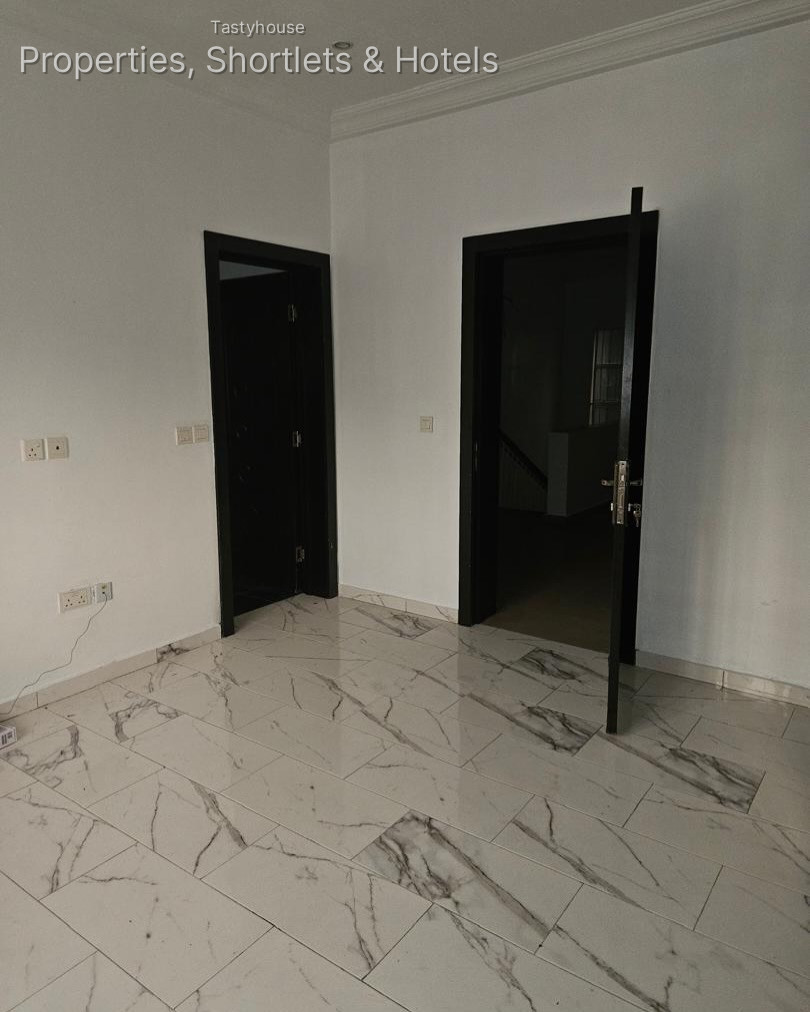 4-BedroomSemi-Detached Duplex