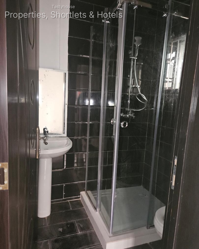 4-BedroomSemi-Detached Duplex
