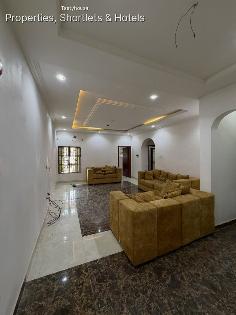 2 Bedroom Flat