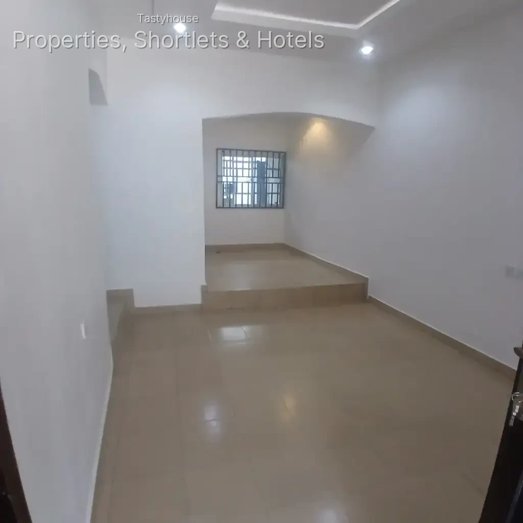 2 – Bedroom Flat