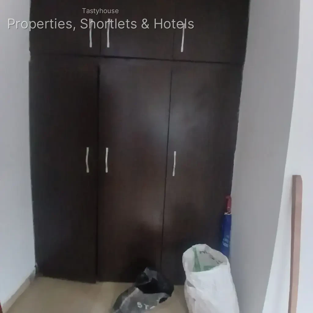 2 – Bedroom Flat