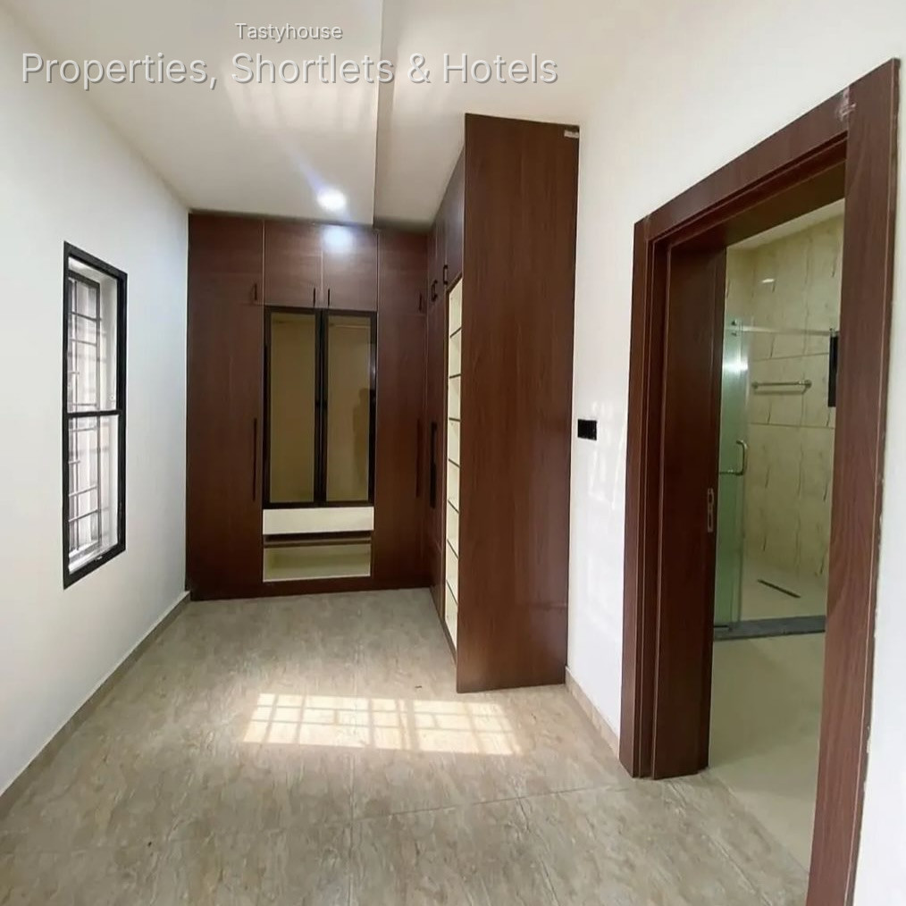 Luxurious 4 bedroom duplex