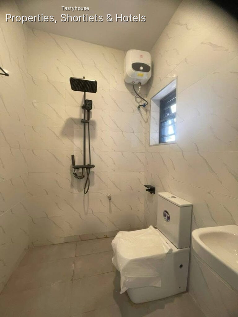 2 and 3 Bedrooms Duplex with federal light