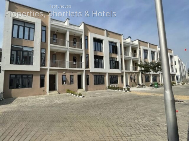 4-bedroom terrace duplexwith BỌ