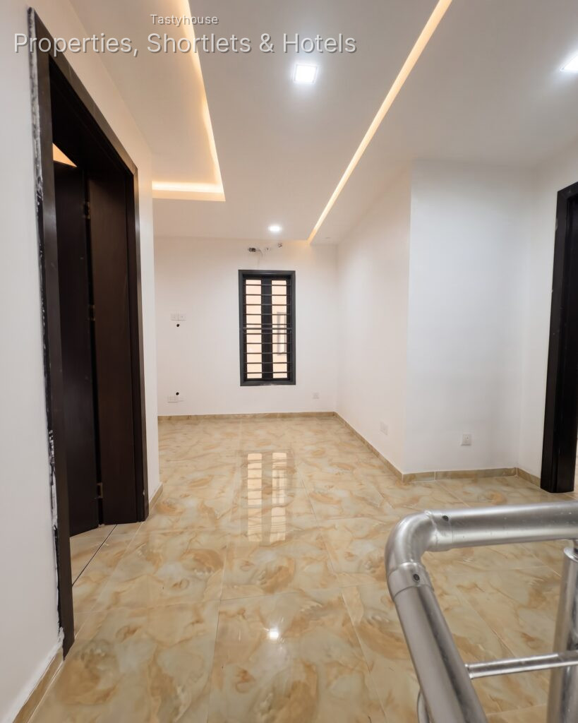 4-bedroom terrace duplexwith BỌ