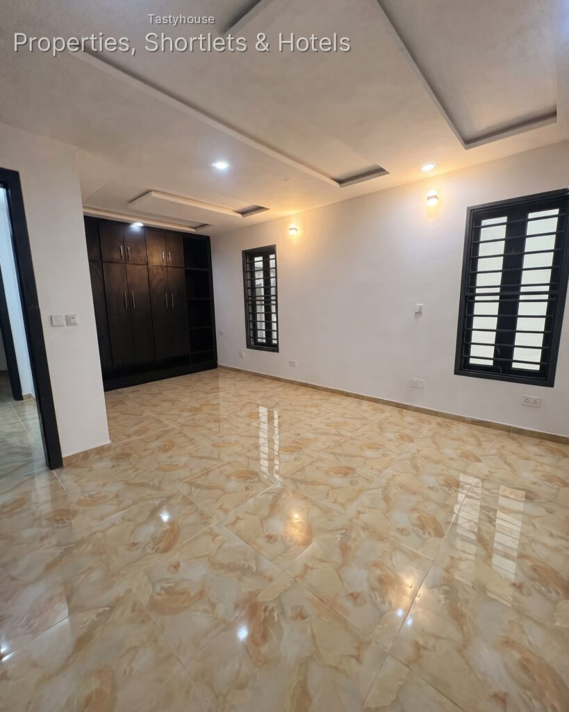 4-bedroom terrace duplexwith BỌ
