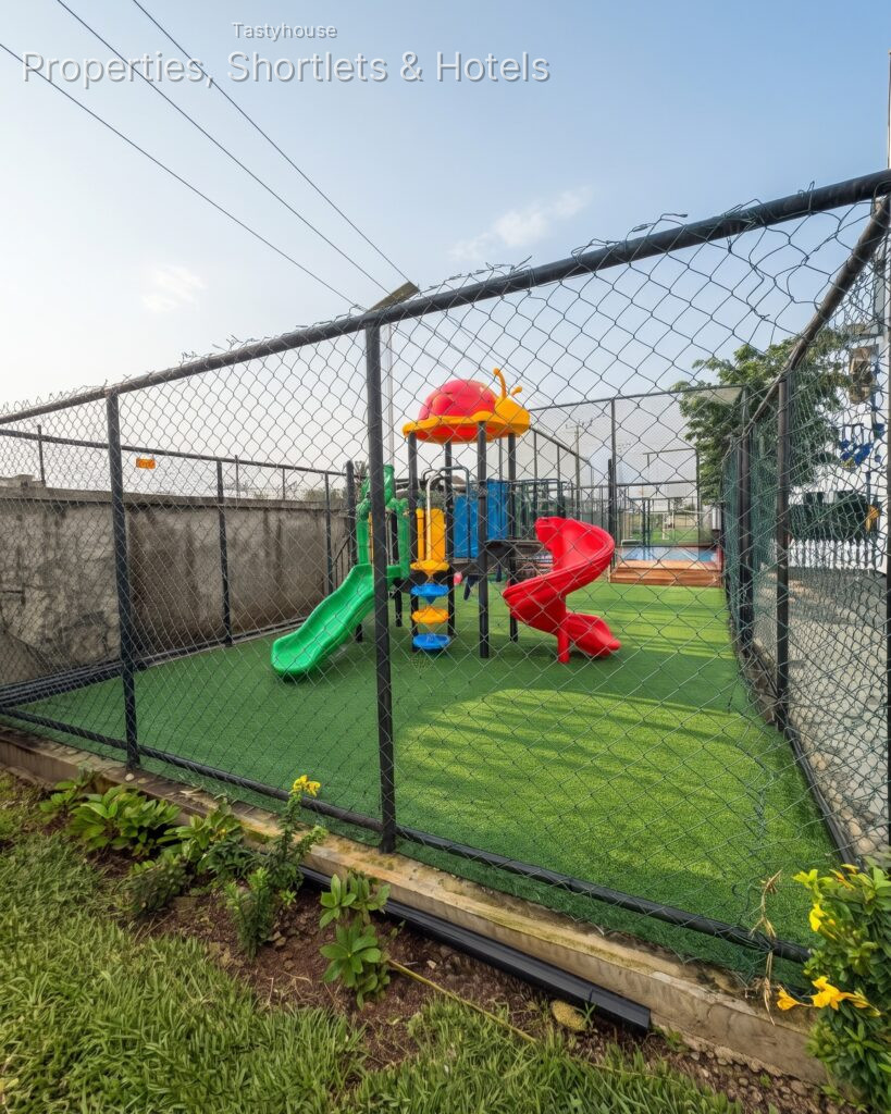 4-bedroom terrace duplexwith BỌ