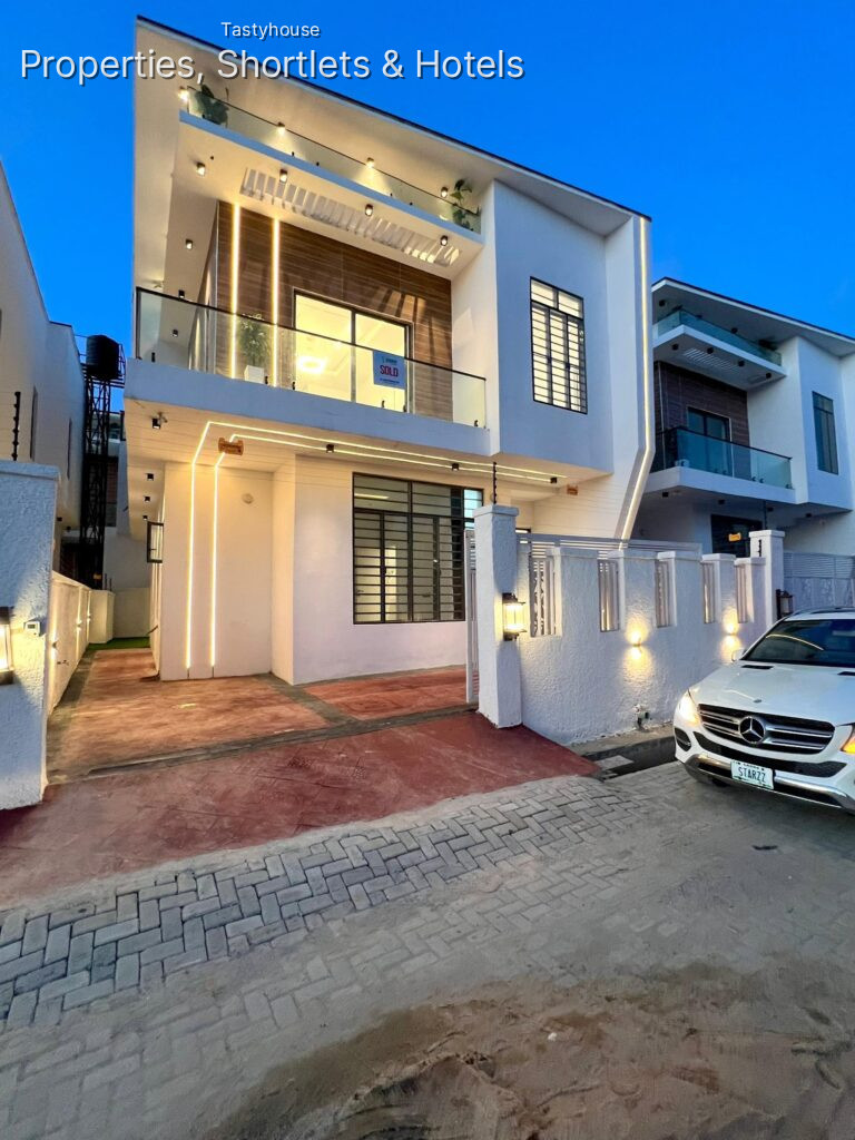 4 – bedroom semi detached with bq