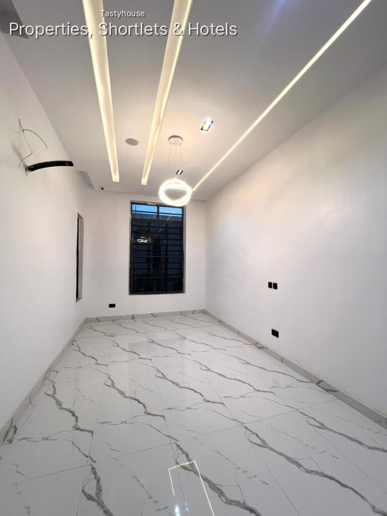 4 – bedroom semi detached with bq