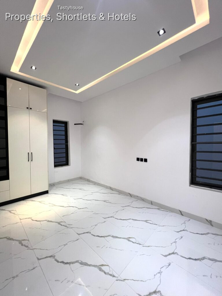 4 – bedroom semi detached with bq