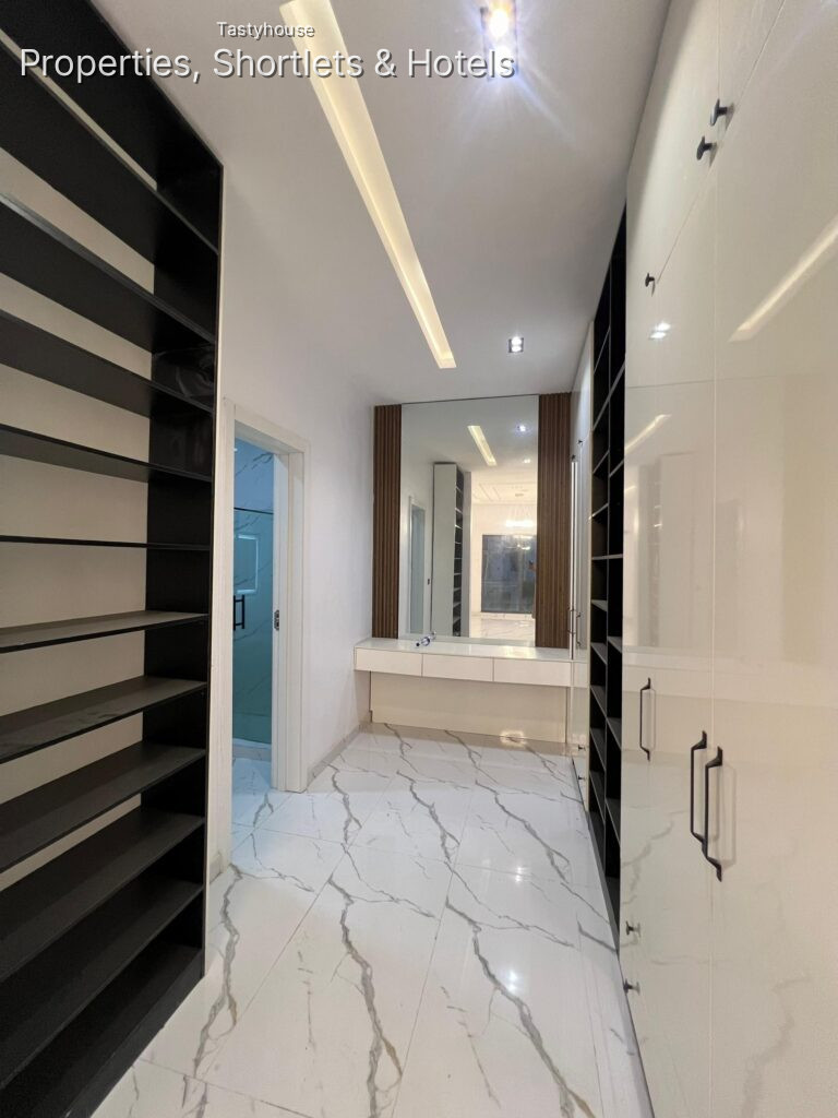 4 – bedroom semi detached with bq