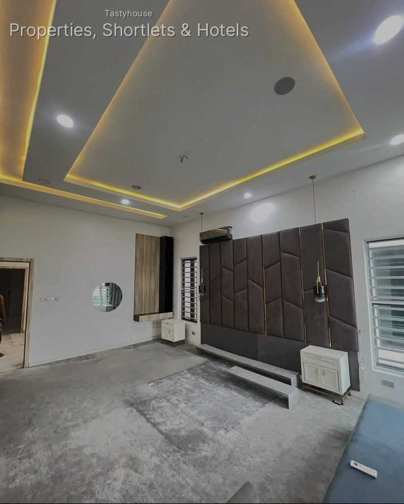 4 – BEDROOM DETACHED DUPLEX