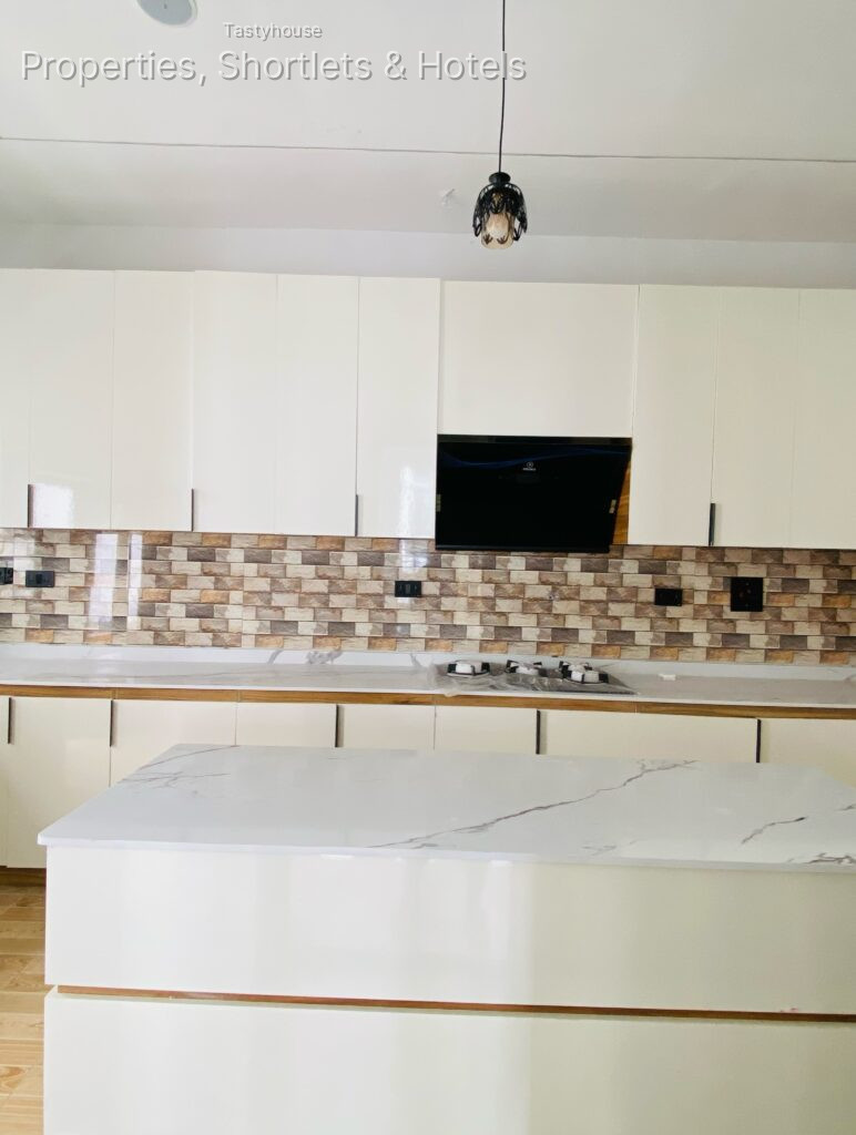 4 Bedroom Fully Detached Duplex