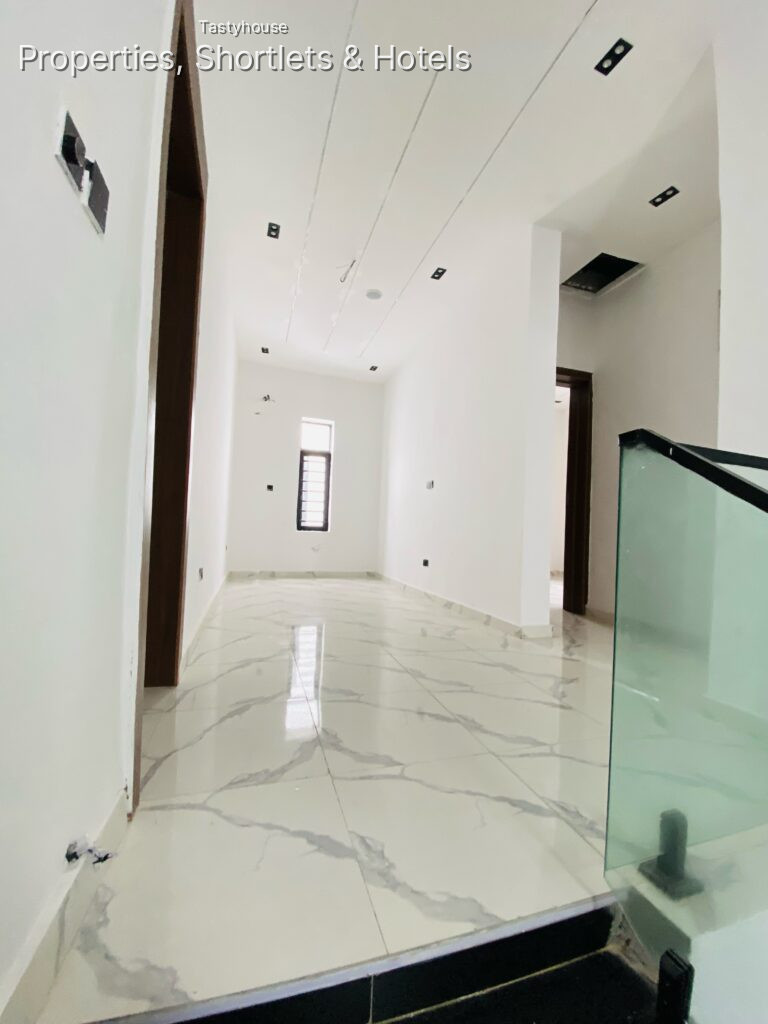 4 Bedroom Fully Detached Duplex