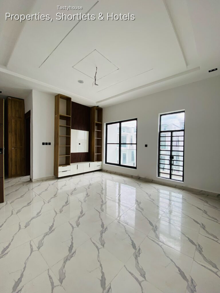 4 Bedroom Fully Detached Duplex