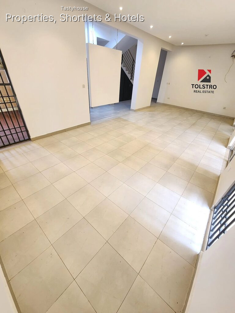 3 – bedroom ensuite service maisonette with bq