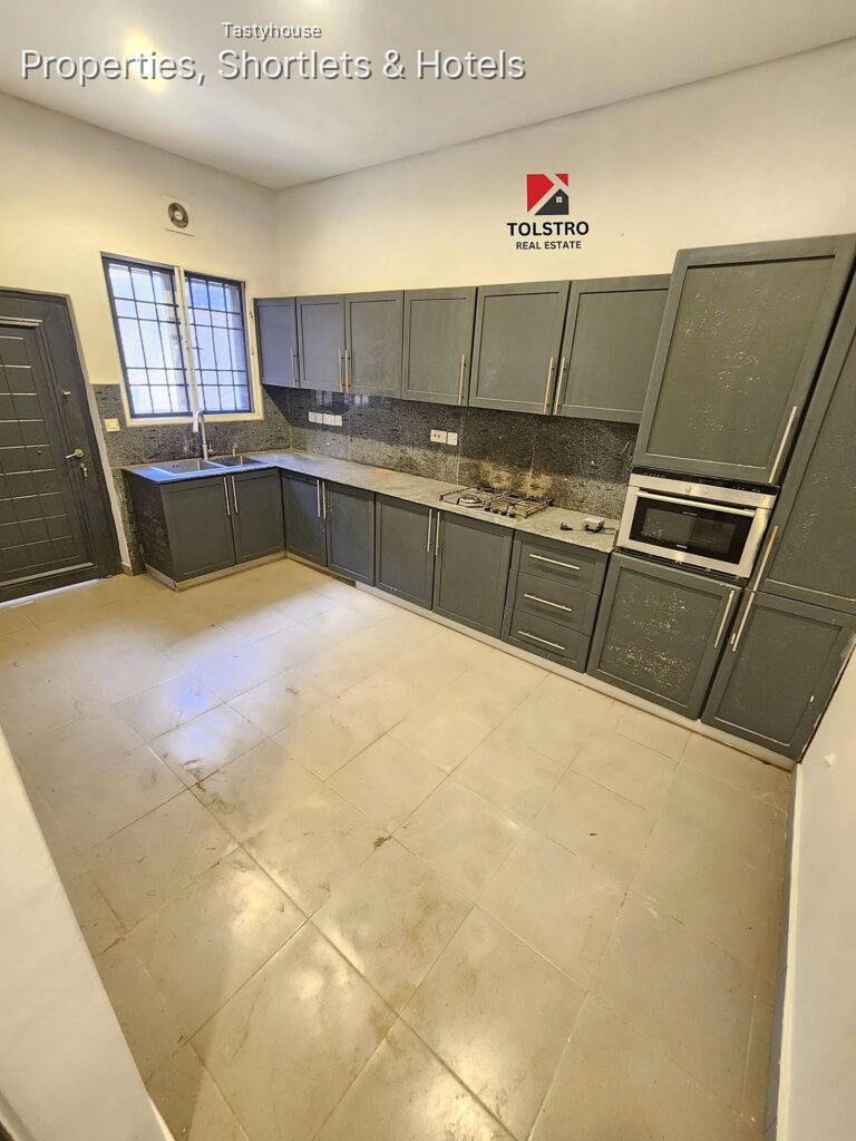 3 – bedroom ensuite service maisonette with bq