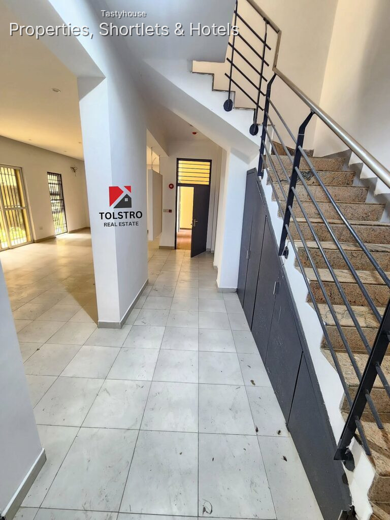 3 – bedroom ensuite service maisonette with bq