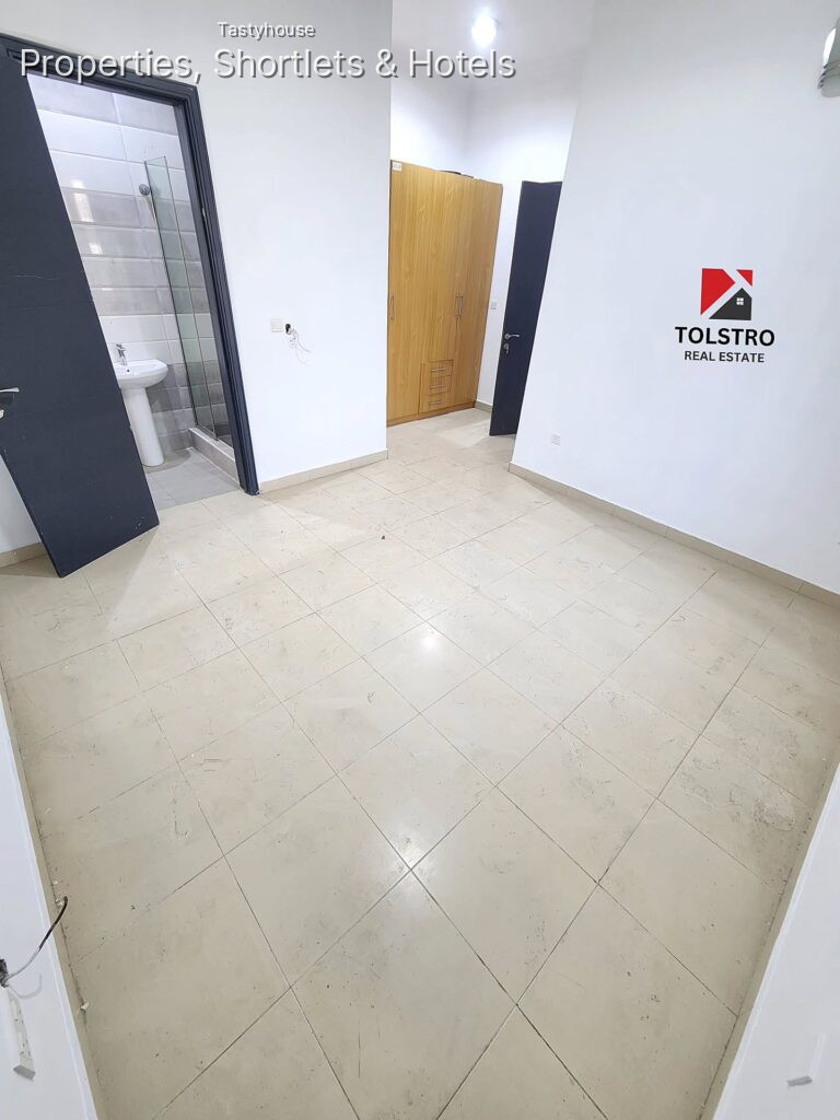 3 – bedroom ensuite service maisonette with bq